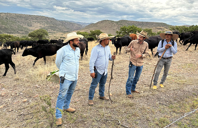 RGJV Board member & owner of Rancho Las Yucas (shown) in Durango, MX with his grassland managers, partner of RGJV and Pronatura Noreste-R Rylander